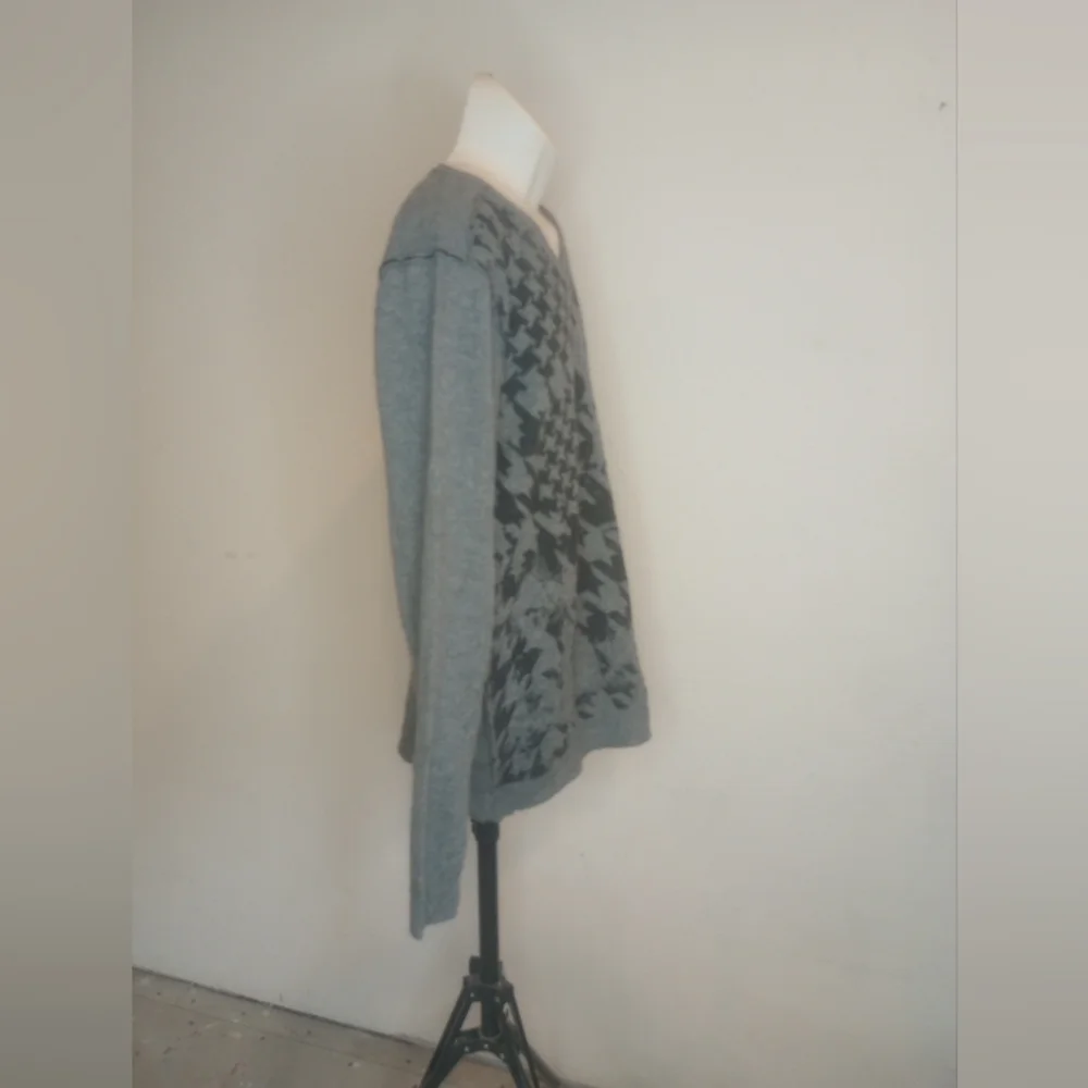 Public Opinion Gray and Black Houndstooth 100% Cashmere  Men SweaterZs XL